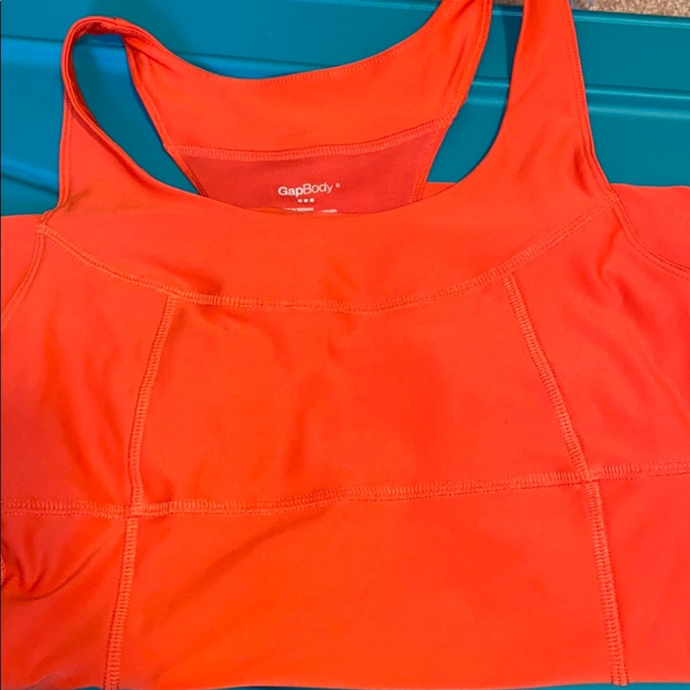 Women’s workout tank top